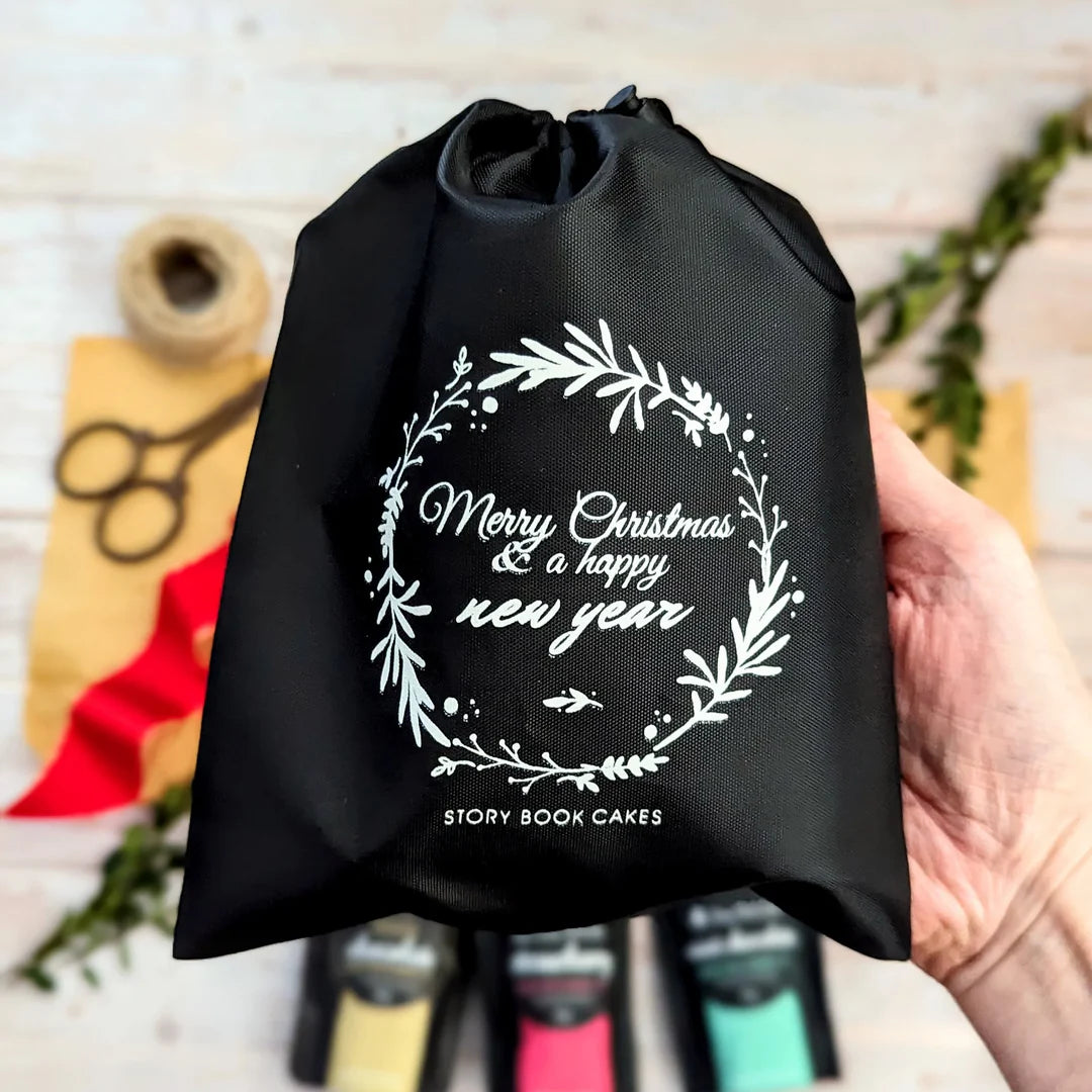 Wreath Gift Bag- 3 Mud Cake Assorted in a Mug